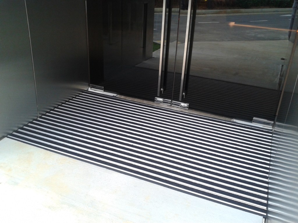 aluminium-mat-with-3m-tm-mat-insert