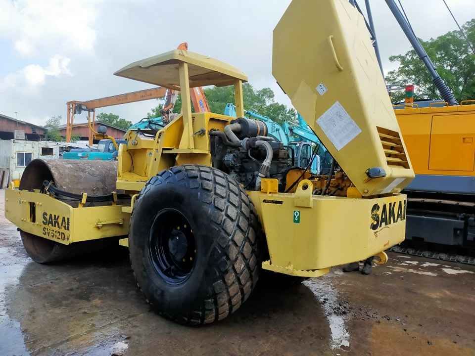 Sakai SV512D-H Vibrating Roller | Chai Hoe Huat Machinery Pte. Ltd. |  Singapore