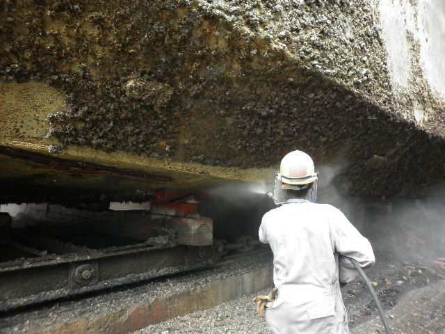 Ship Hull Blasting