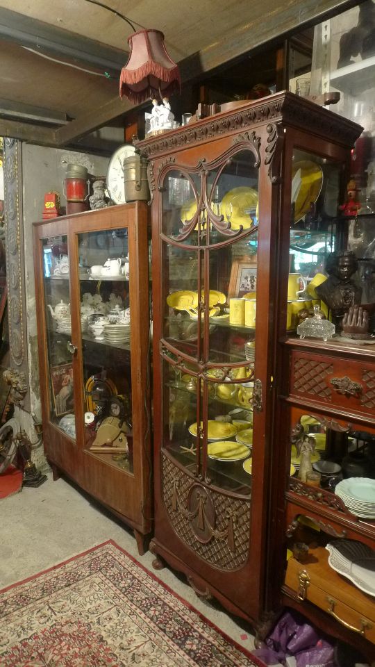 Vintage Display Junkie's Corner SG