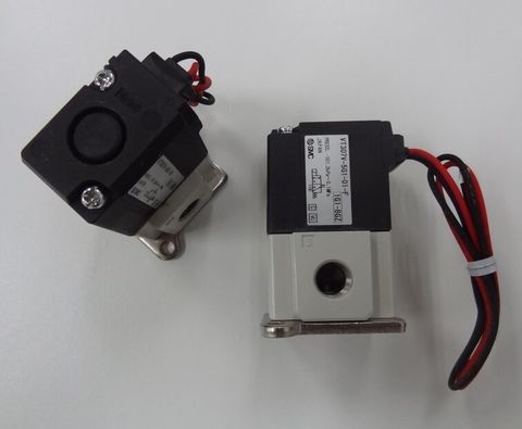 SMC 3 Port Solenoid Valve for Air or Vacuum (VT307A-5G1-01-F)