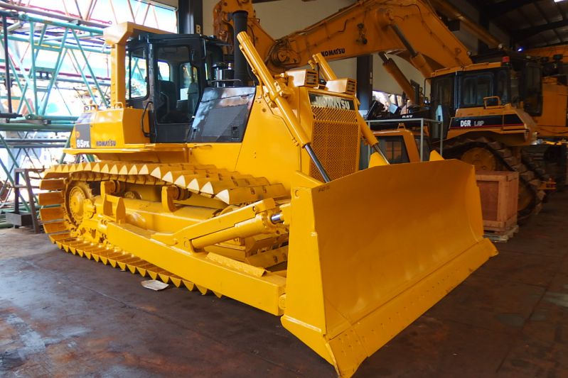 Бульдозер 21. Бульдозер Komatsu d85. Бульдозер Комацу 85. Бульдозер d85ex-15. D85px-15.