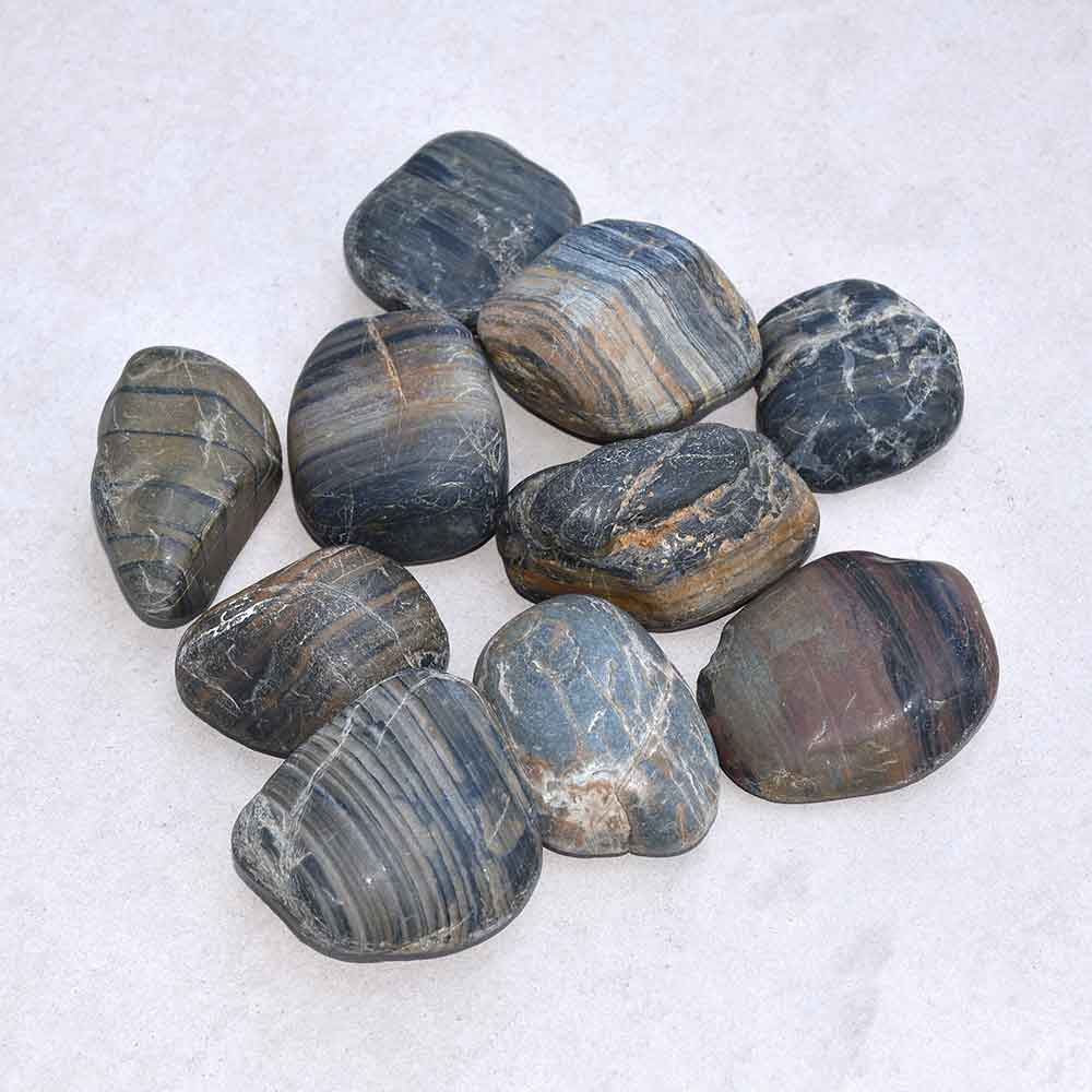 Stripe / Yellow Polished Pebbles (3-5cm)