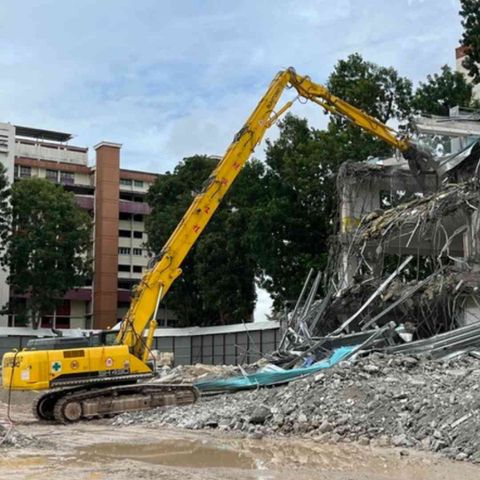 Demolition Excavator