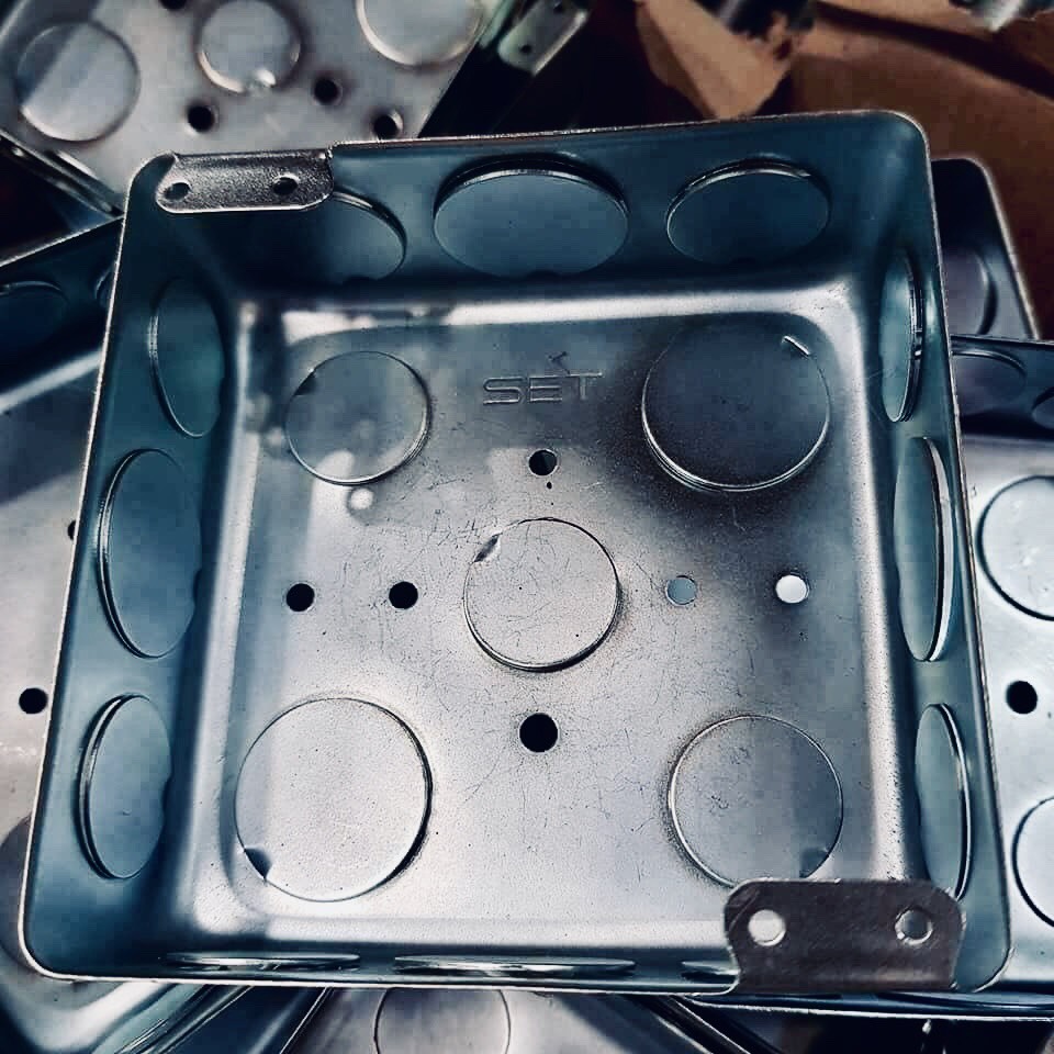 Galvanize Stainless Steel Square Box